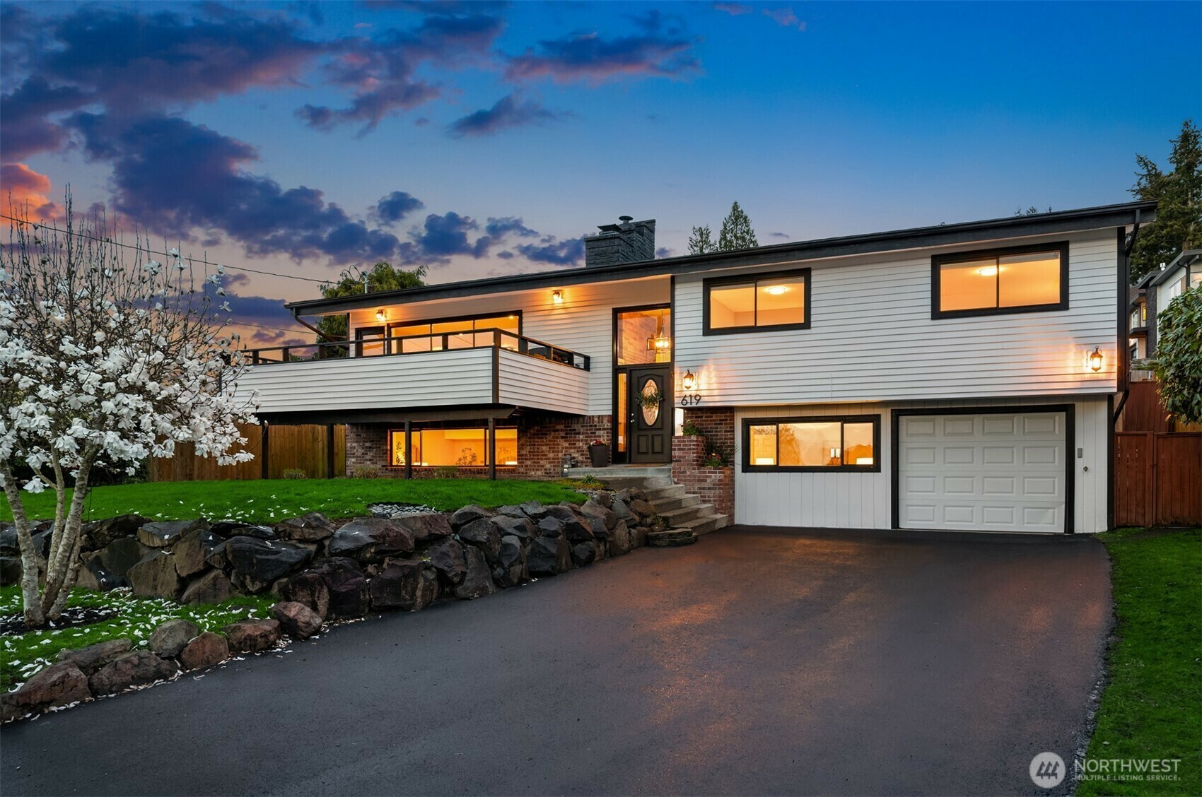 Property Photo: 619 8th Avenue S WA 98020