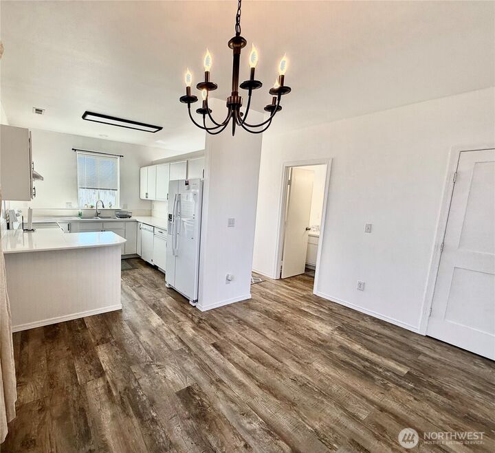 Property Photo:  721  Rockport Street  WA 98837 