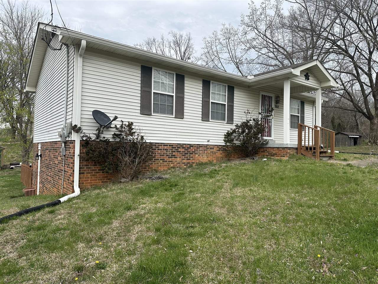 Property Photo: 762 E Maple Street KY 42164