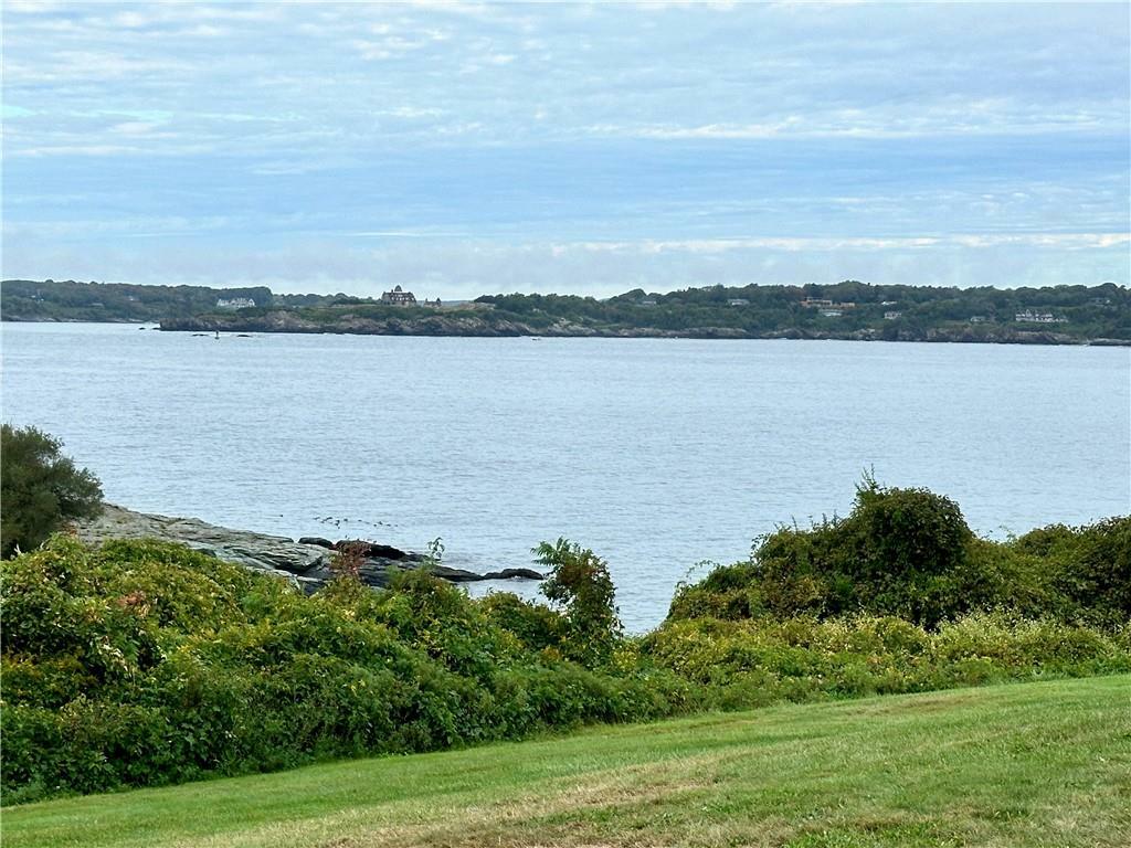 65 Ridge Road T21/W23  Newport RI 02840 photo