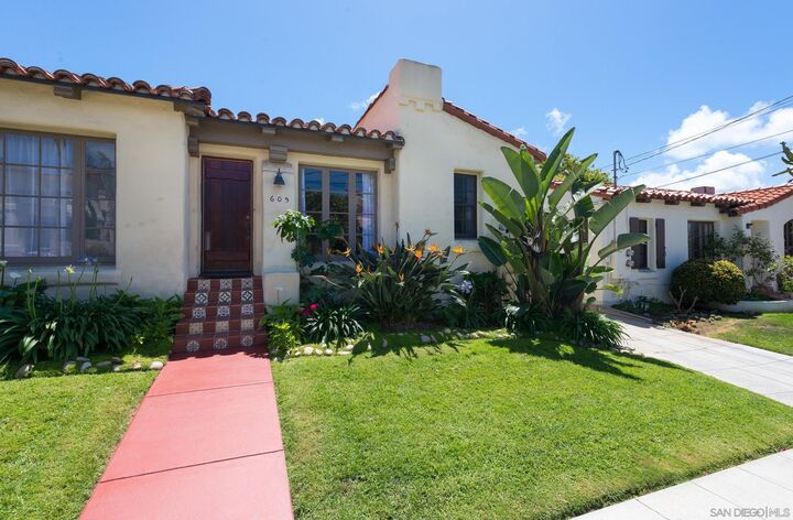 Property Photo:  605 Arenas St  CA 92037 