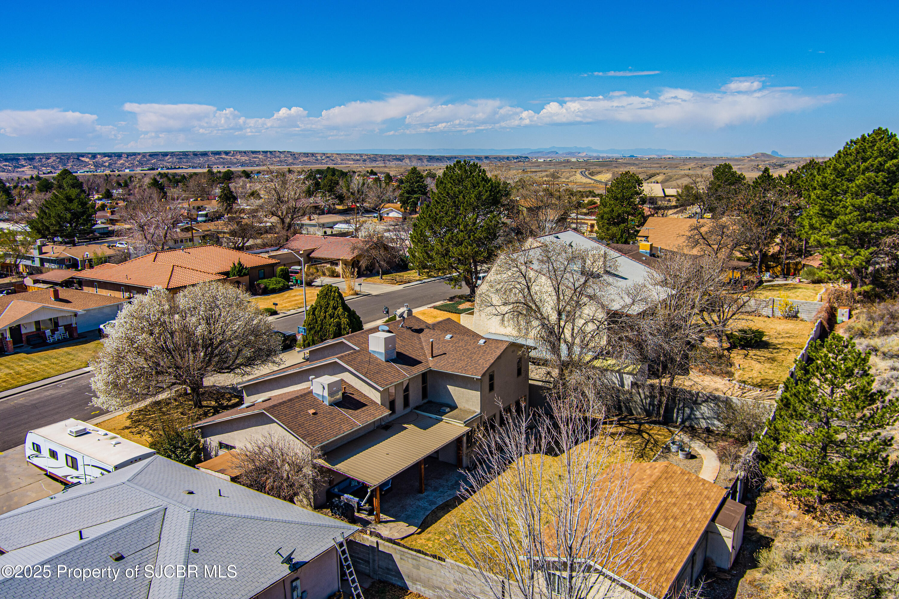 Property Photo:  116 E Twilight Drive  NM 87401 