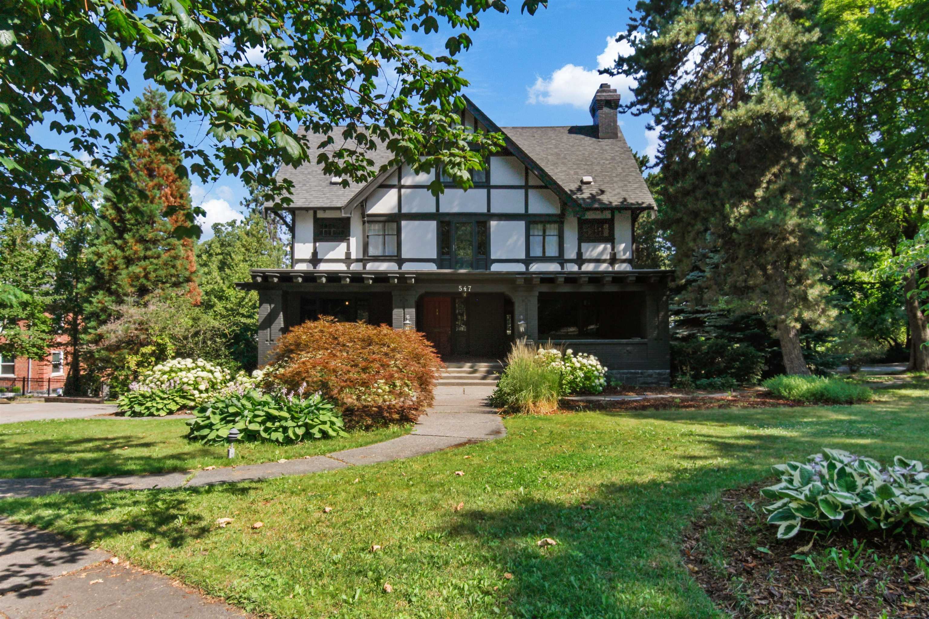 Property Photo: 547 E Rockwood Blvd WA 99202