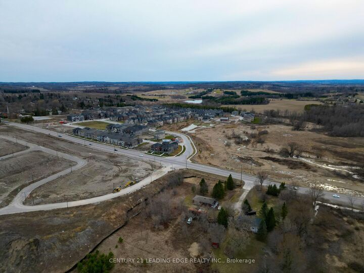 Photo de la propriété:  3049 Simcoe County Rd 27 N/A  ON L0G 1A0 