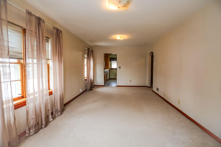 Property Photo:  406 S High St  SD 57401 