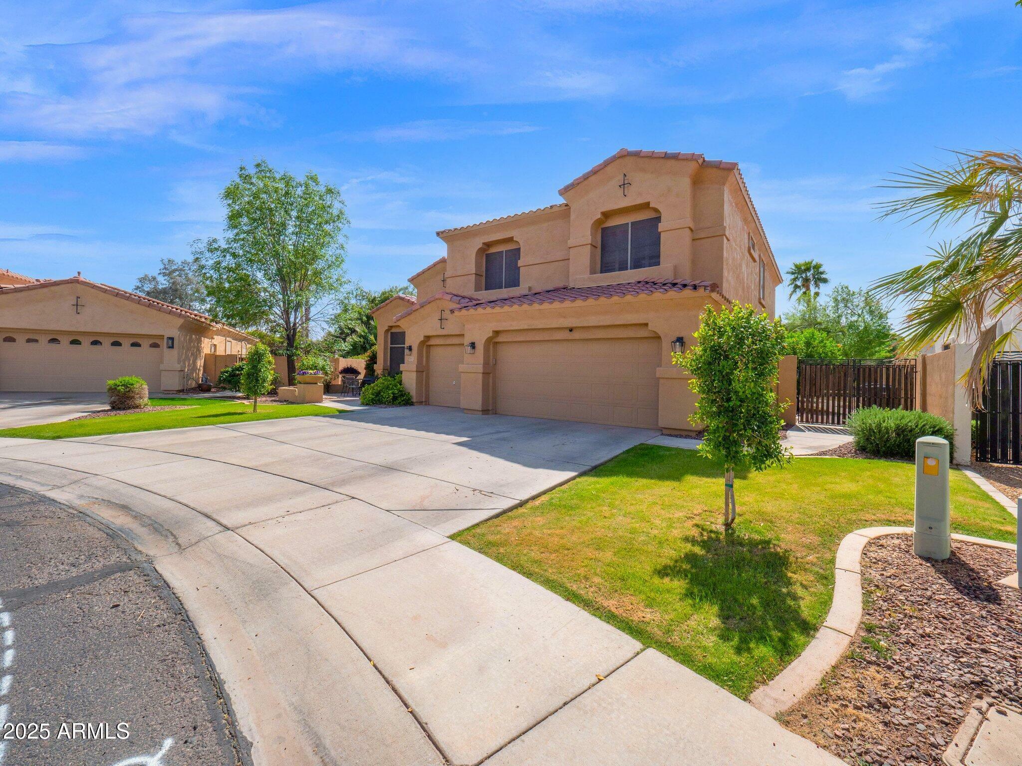 Property Photo: 4582 S Wildflower Place AZ 85248