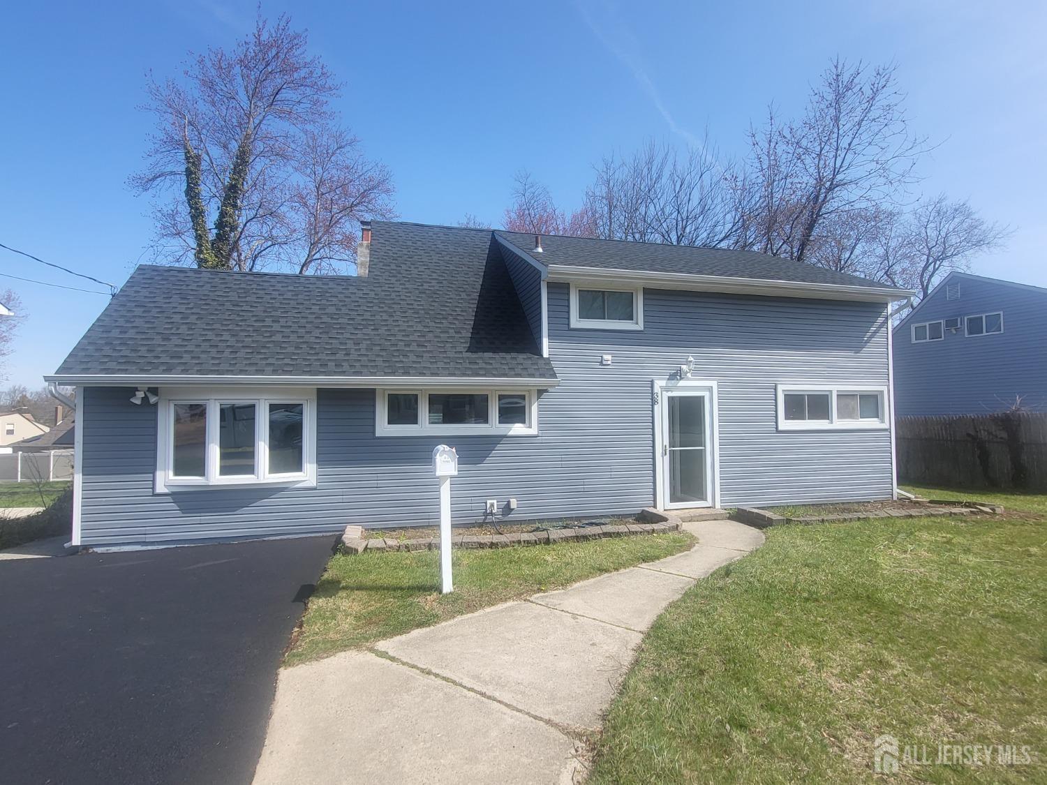 Property Photo:  38 Pine Tree Road  NJ 08857 