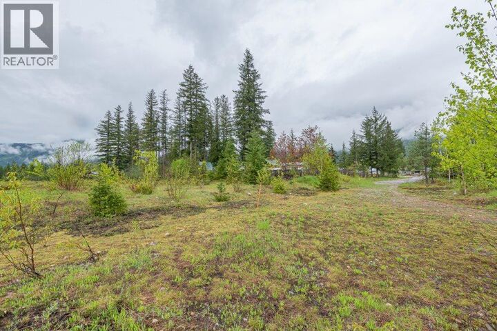 Photo de la propriété: 4103 Balsam Way BC V0E 2J0