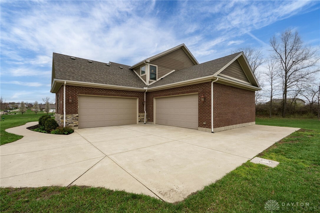 Property Photo:  7420 Silver Lake Drive  OH 45068 