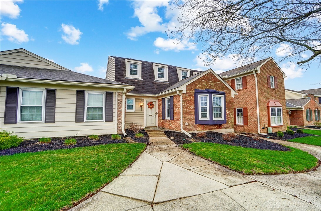 Property Photo: 982 Congress Park Drive 21 OH 45459