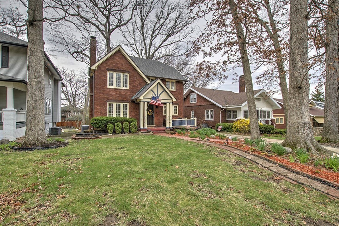 Property Photo: 204 N Summit Avenue IL 62522