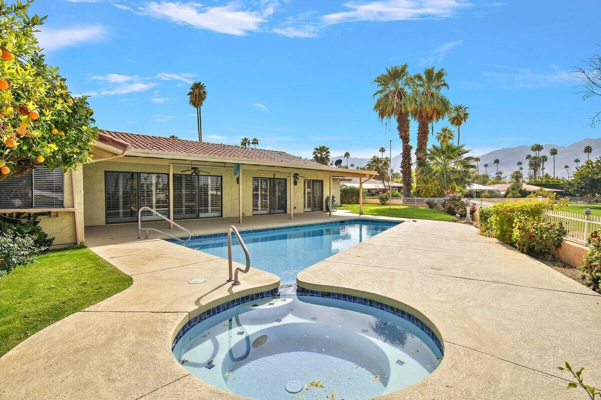 Property Photo:  73920 Flagstone Lane  CA 92260 