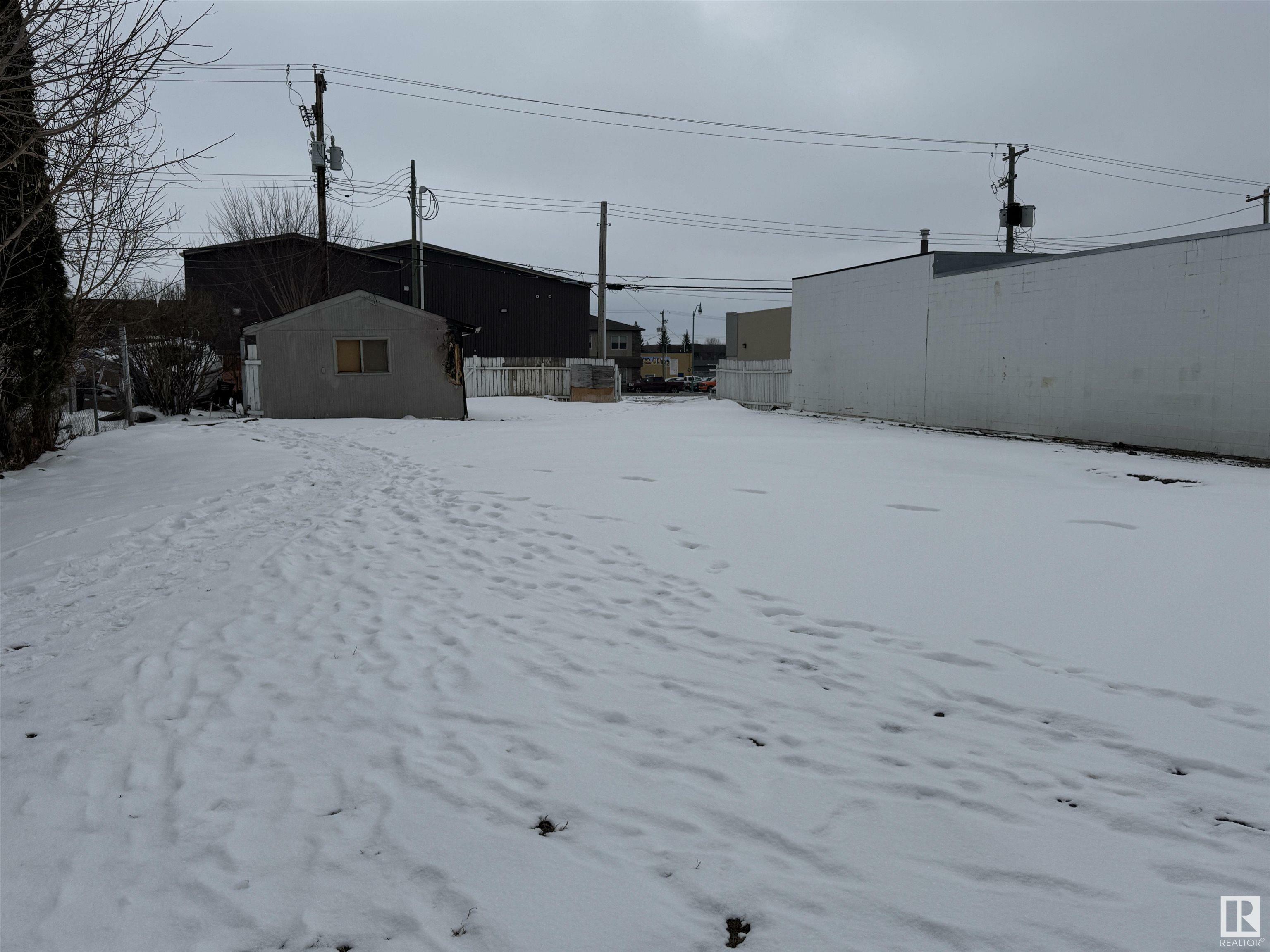 Property Photo:  4925 51 Avenue  AB T0A 3A4 