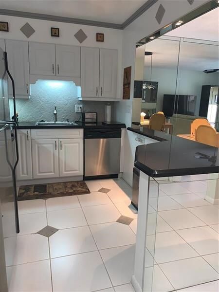 Property Photo:  259 S Cypress Rd 529  FL 33060 