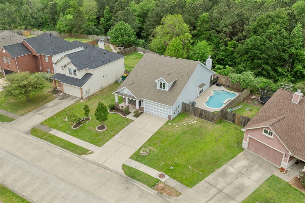 Property Photo: 1069 Shadow Glenn Drive TX 77301