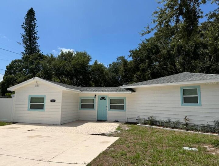 7202 8th Avenue N  St Petersburg FL 33710 photo