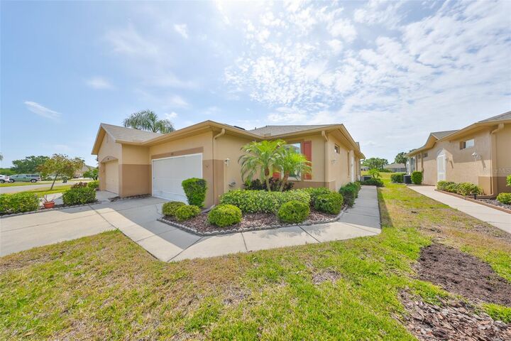 Property Photo: 2112 Acadia Greens Drive 62 FL 33573