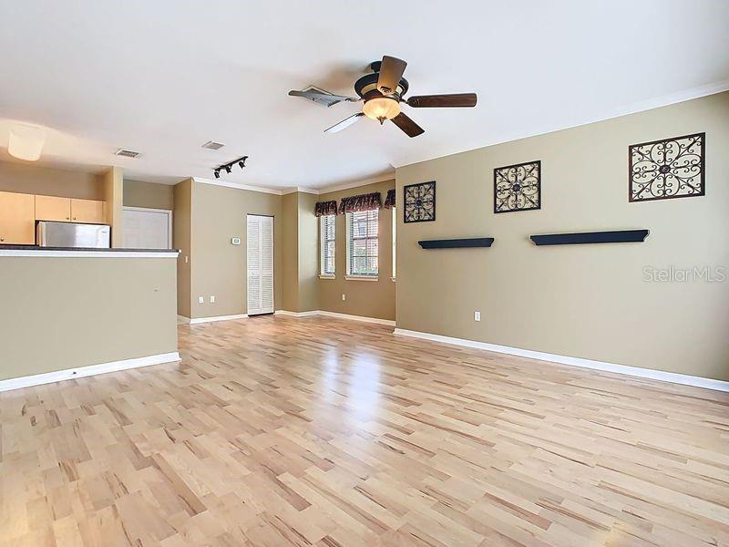 Property Photo: 736 Centervale Drive FL 34747