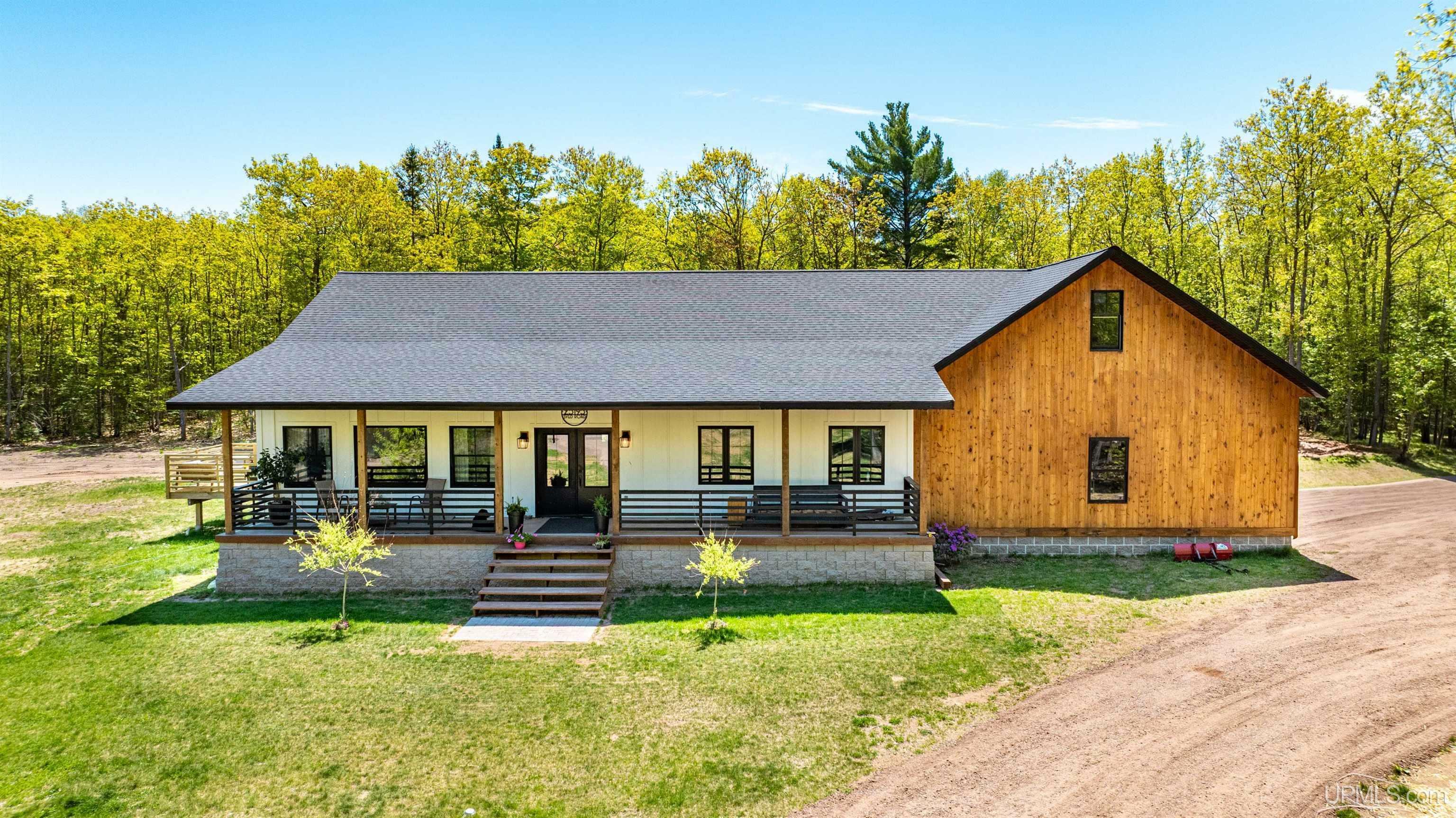25195 Sved Road  Hancock MI 49930 photo