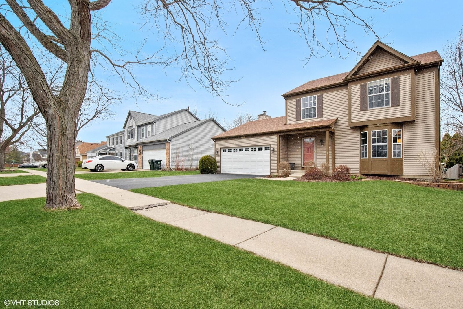 Property Photo: 1340 Regent Drive IL 60060