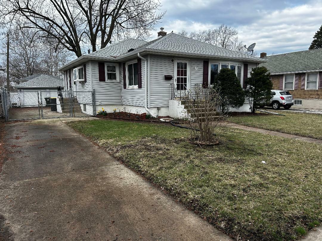 Property Photo: 18448 Ridgewood Avenue IL 60438