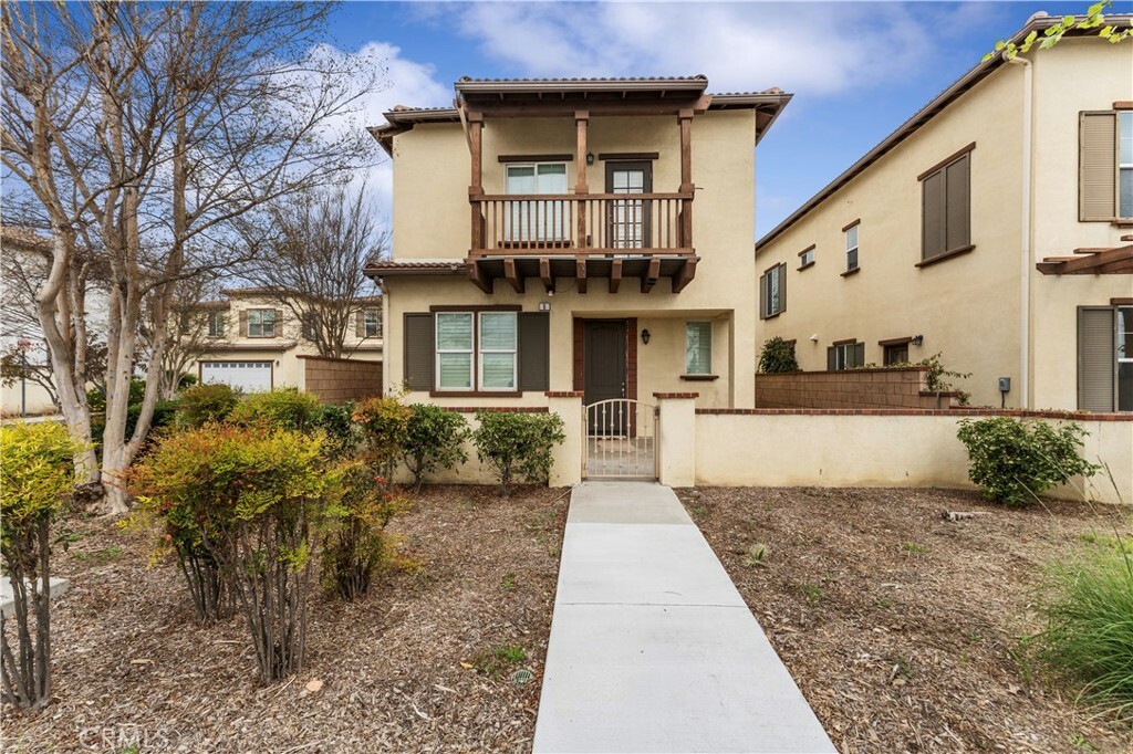 Property Photo: 665 E Riverside Drive 6 CA 91761