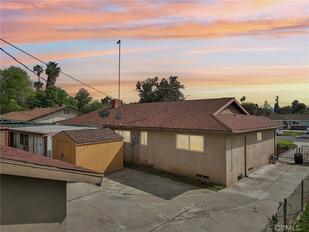 Property Photo: 4735 Linwood Place CA 92506