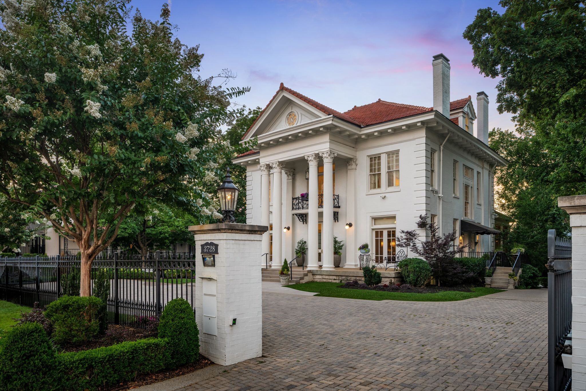 Property Photo: 3728 West End Ave TN 37205