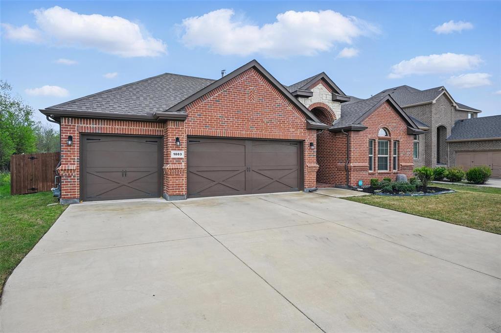 Property Photo:  1003 Virginia Drive  TX 76063 