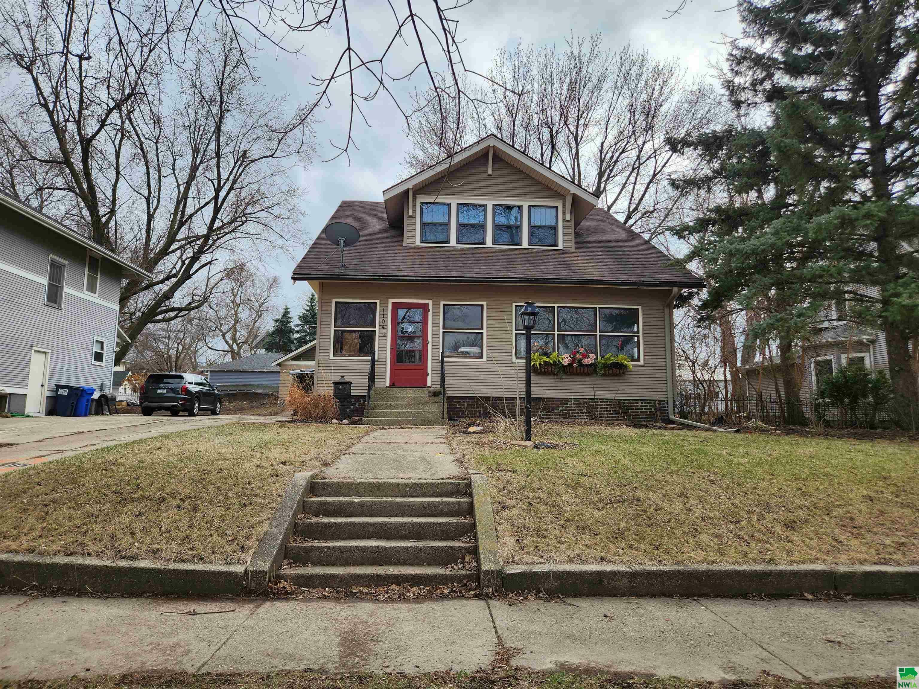 Property Photo: 1104 8th Street IA 51201