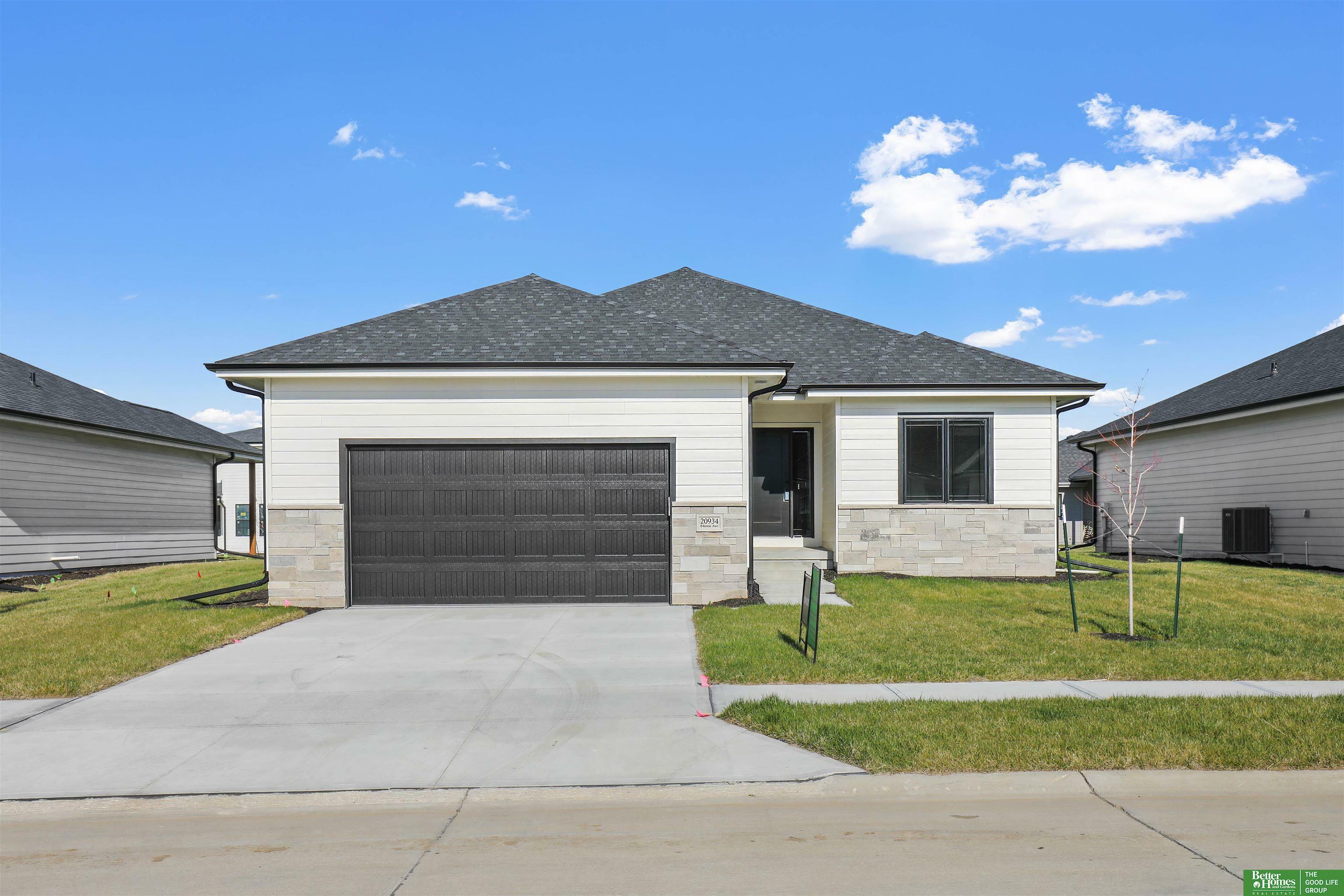 Property Photo: 20934 Ellison Avenue NE 68022
