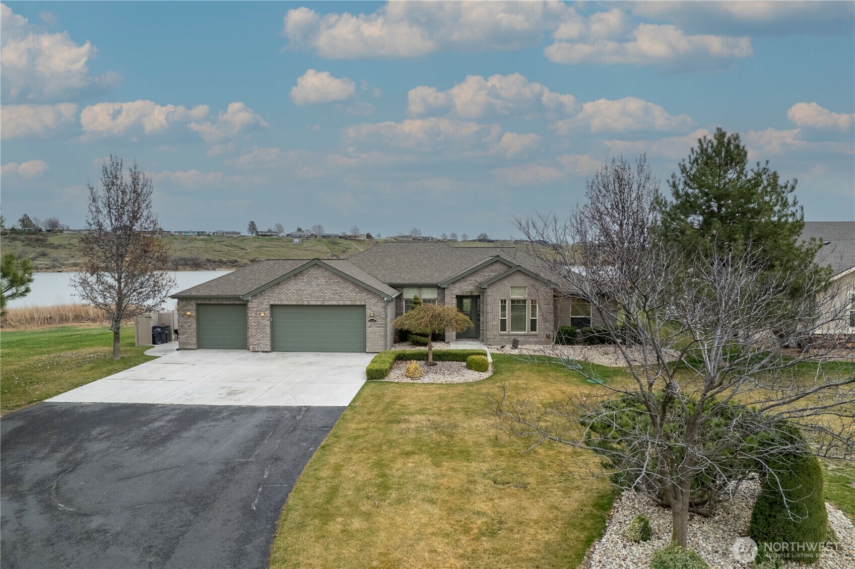 8298  Road 3.2  NE  Moses Lake WA 98837 photo