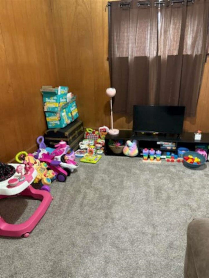 Property Photo: 938 Sheridan Street IN 47374