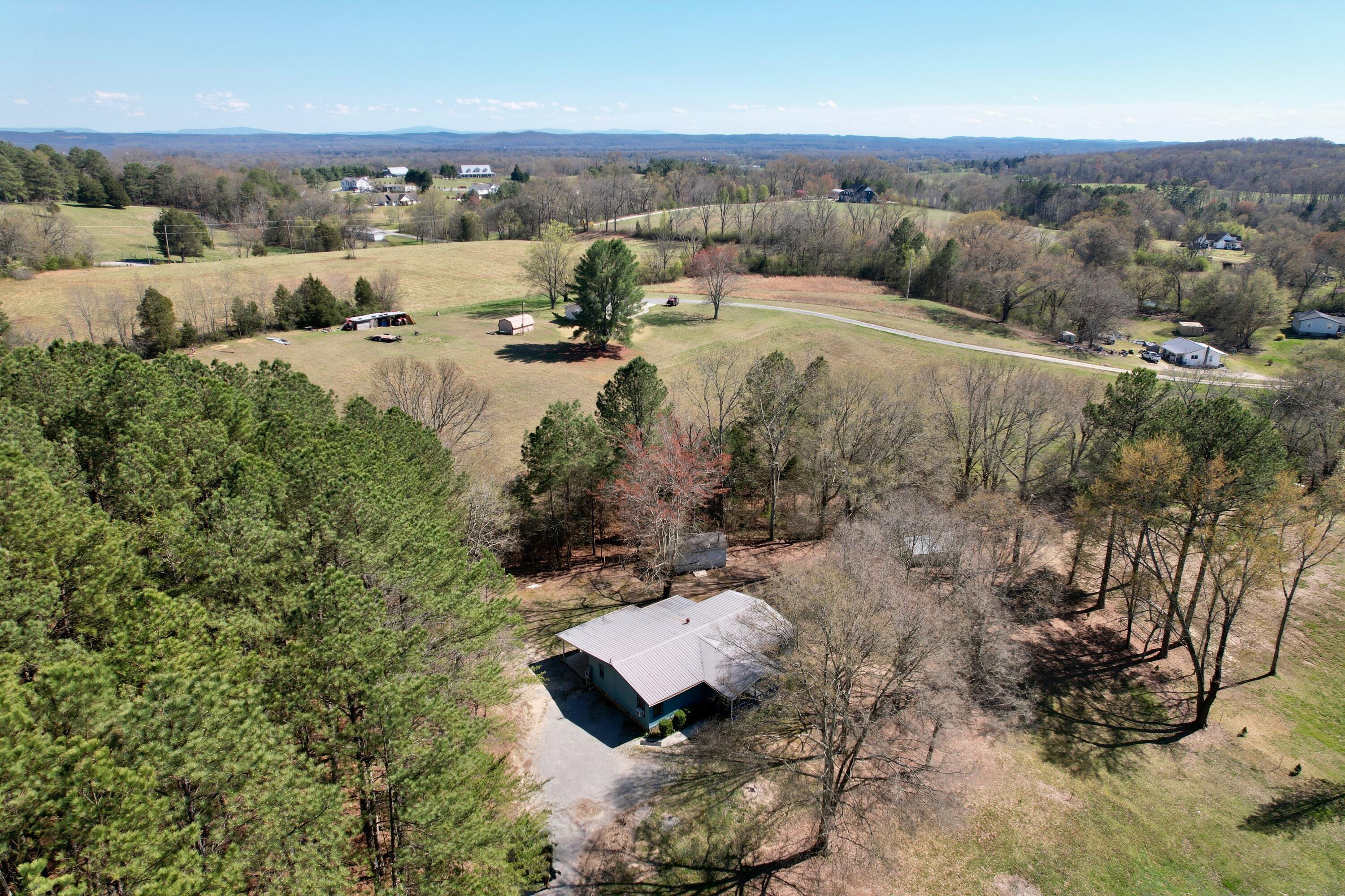 Property Photo: 320 Oak View Lane TN 37321