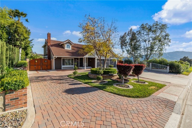Property Photo:  22933 Windtree Avenue  CA 92595 
