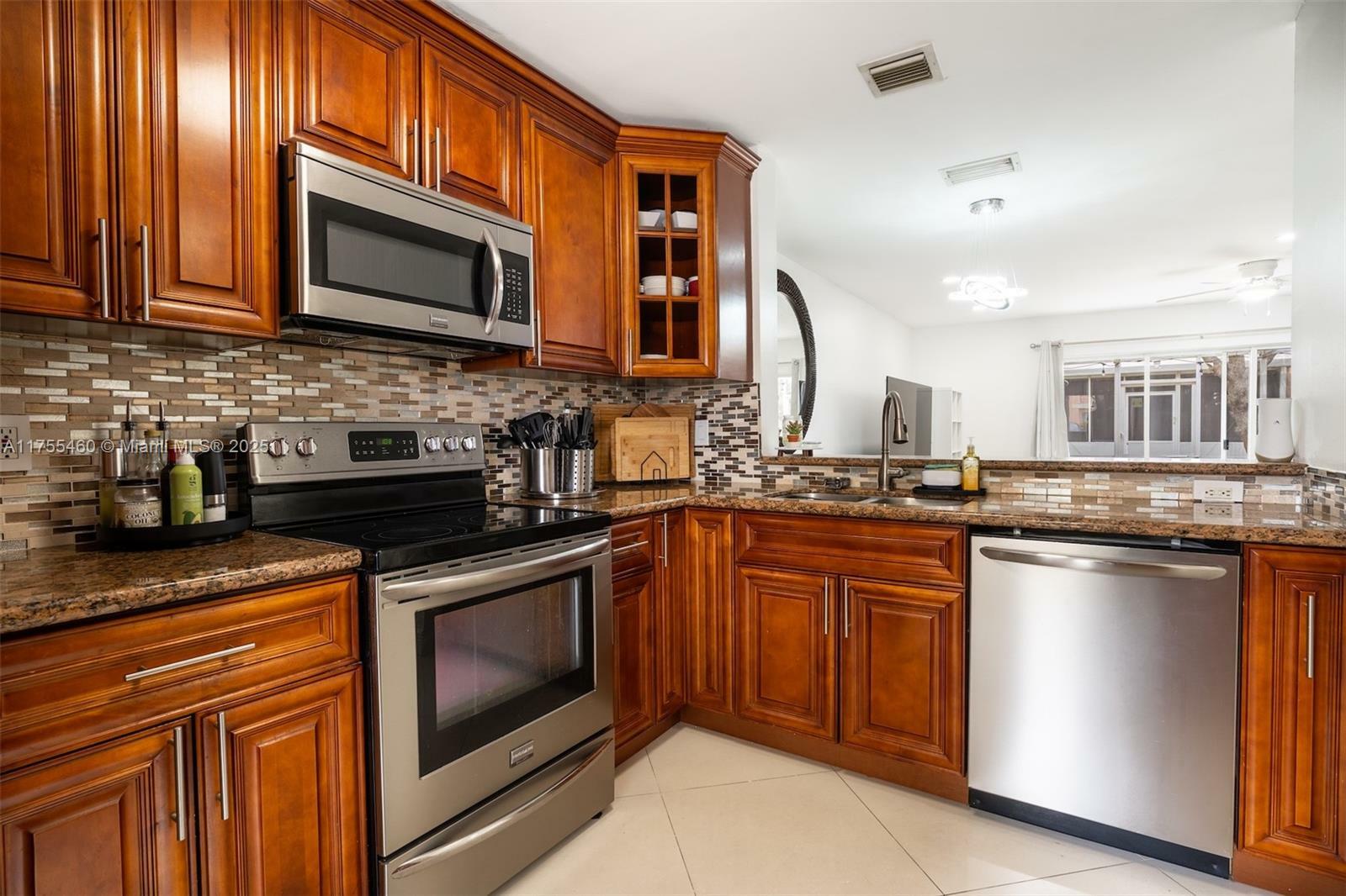 Property Photo: 837 NW 208th Dr FL 33029