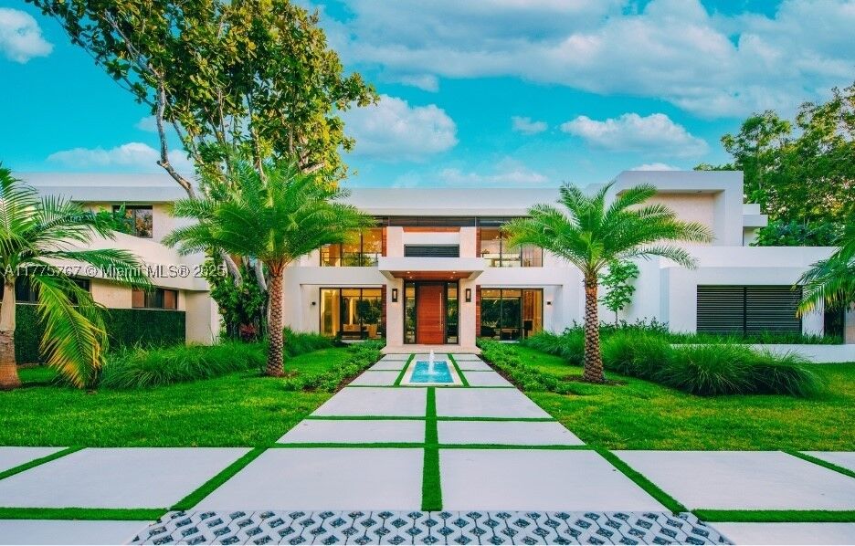 Property Photo: 6250 SW 98th St FL 33156