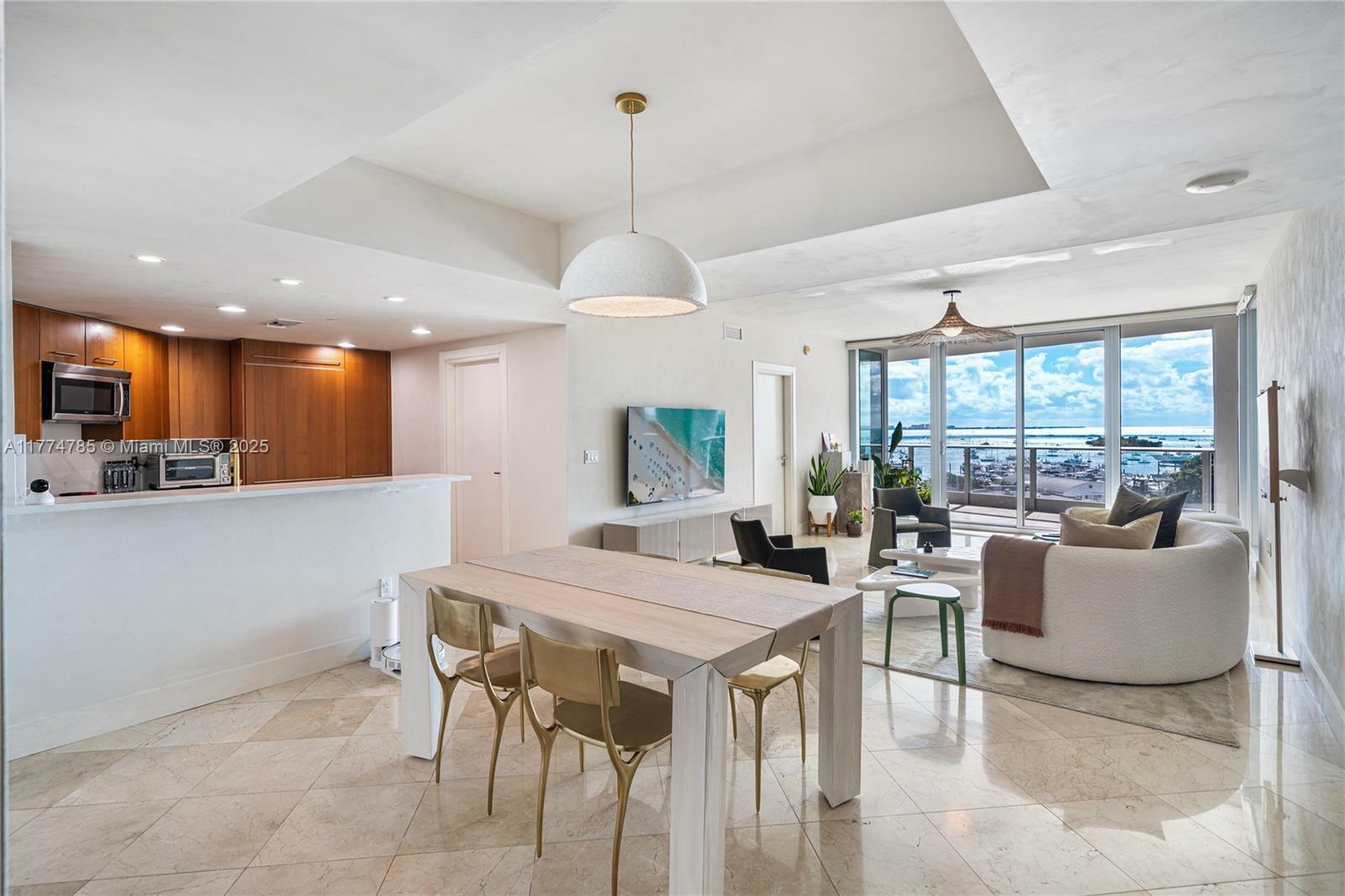 Property Photo: 2627 S Bayshore Dr 1006 FL 33133