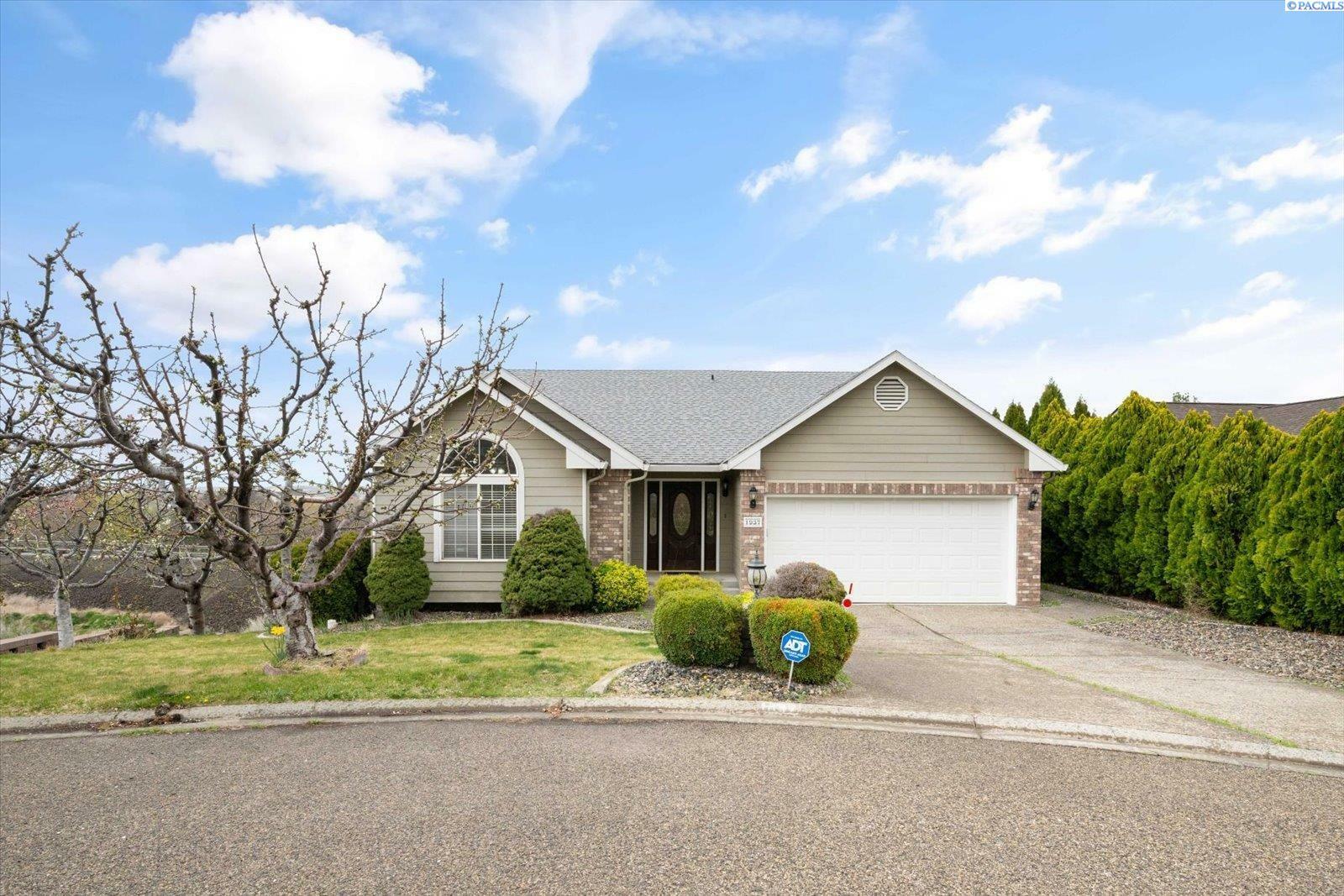 1937 Mountain View Drive  Prosser WA 99350 photo