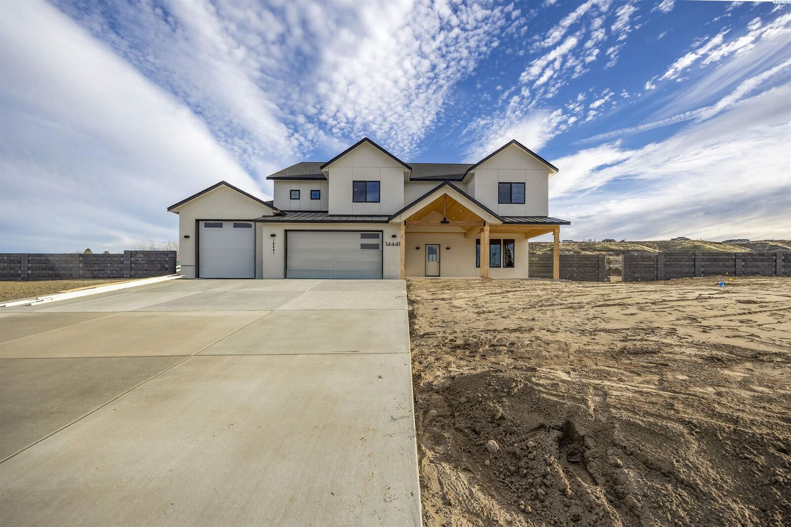 Property Photo: 14441 S Abigail Place WA 99338