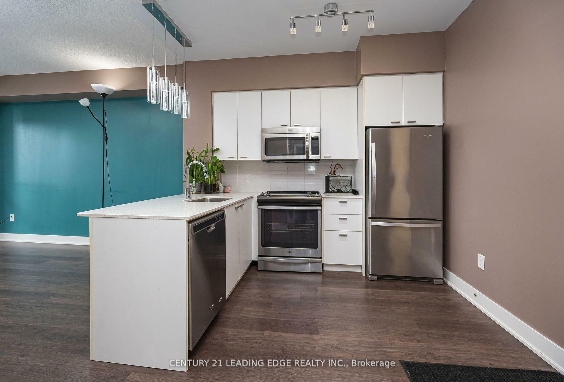 Property Photo: 30 Roehampton Avenue 506 ON M4P 0B9