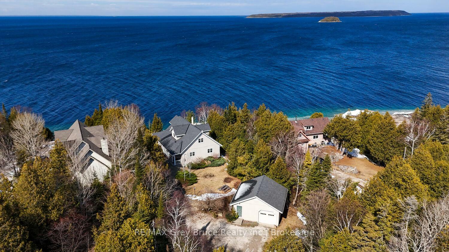 Property Photo: 21 Grant Watson Drive ON N0H 2R0