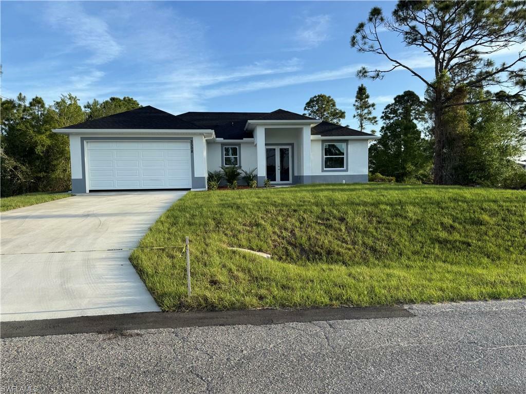 Property Photo: 3308 17th St SW FL 33976
