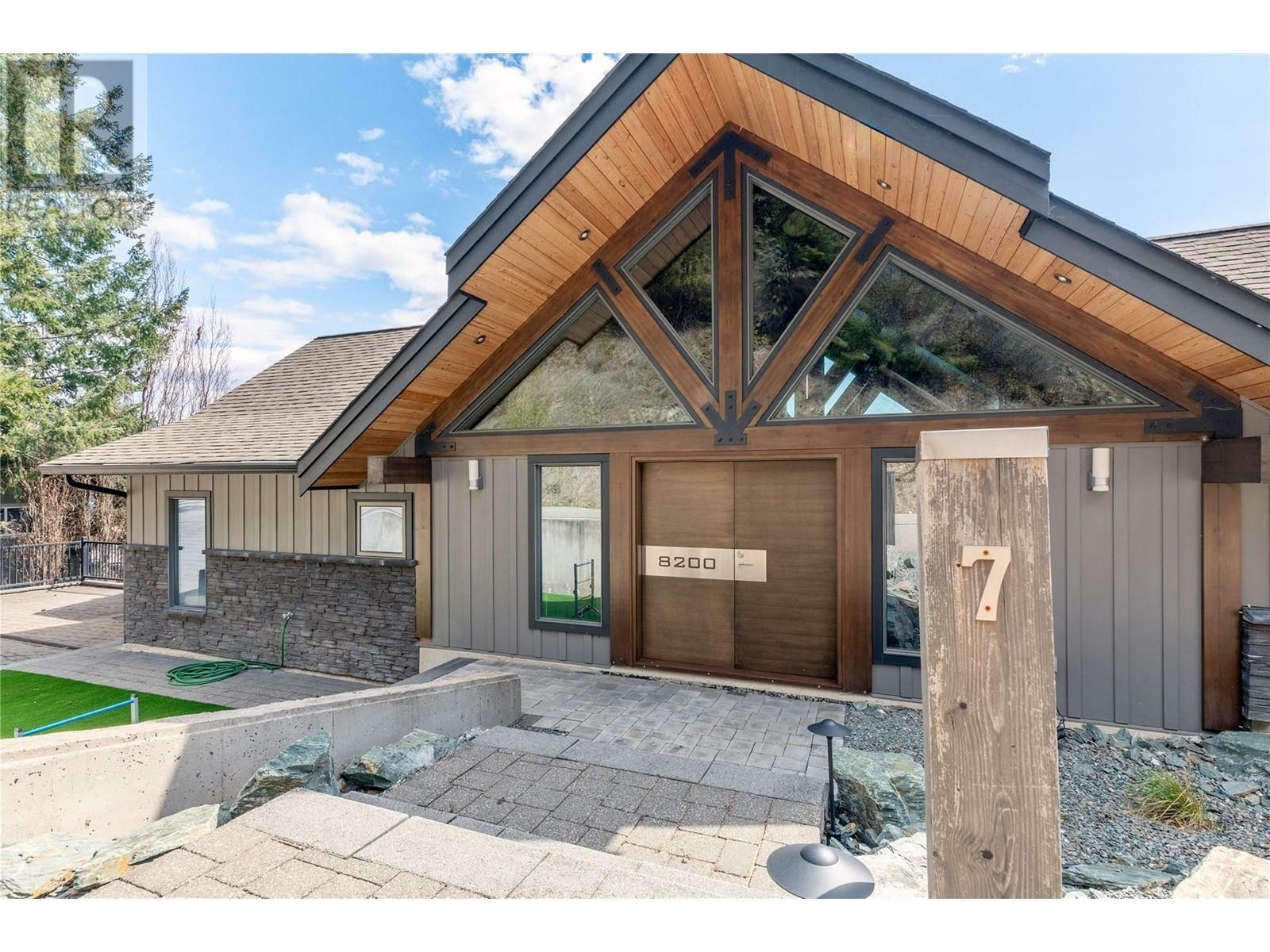 Photo de la propriété: 8200 Squilax Anglemont Road 7 BC V0E 1M8