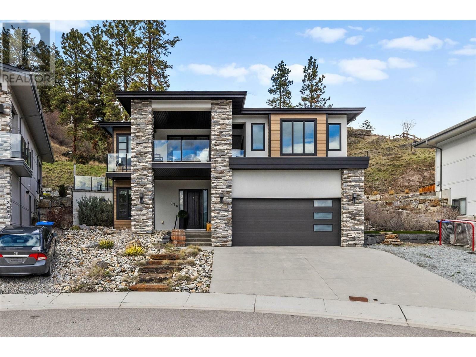 Property Photo: 876 Boynton Place BC V1V 2Y1
