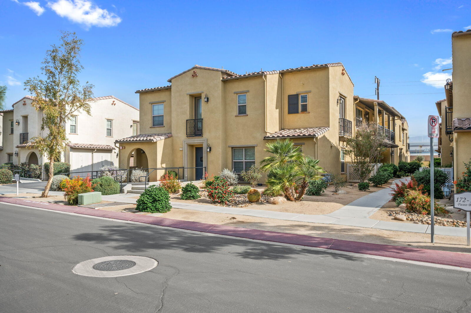 Property Photo: 162 Paseo Bravo CA 92211