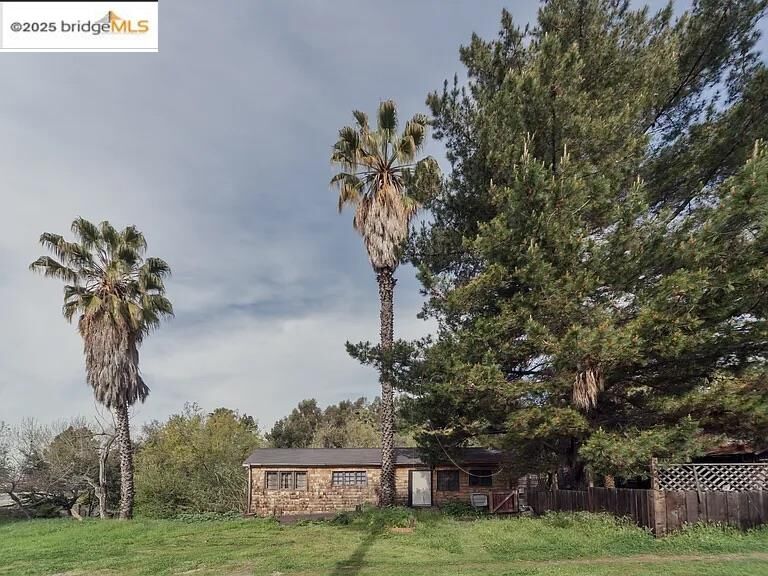 Property Photo: 192 Curtner Rd CA 94539