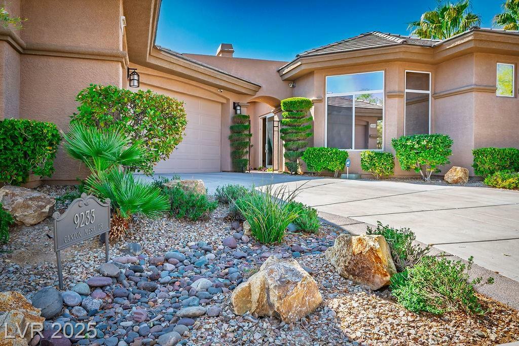 Property Photo: 9233 Canyon Mesa Drive NV 89144