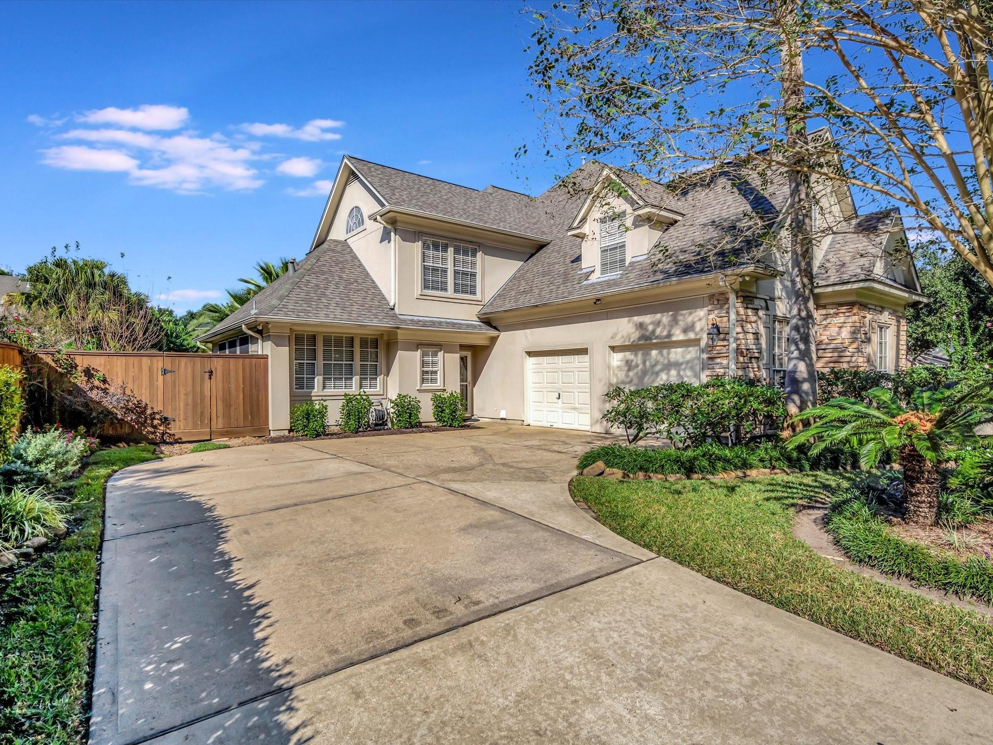 Property Photo:  15415 Parkwood Way  TX 77059 