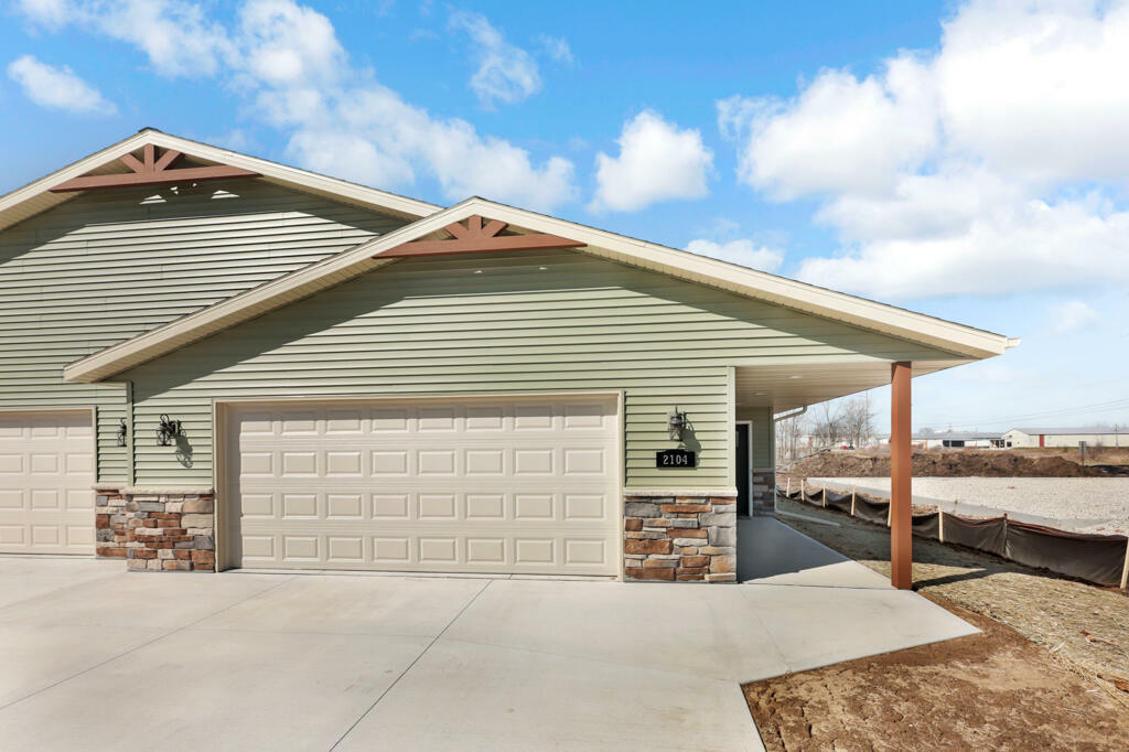 Property Photo: 2104 S 21st St WI 54220